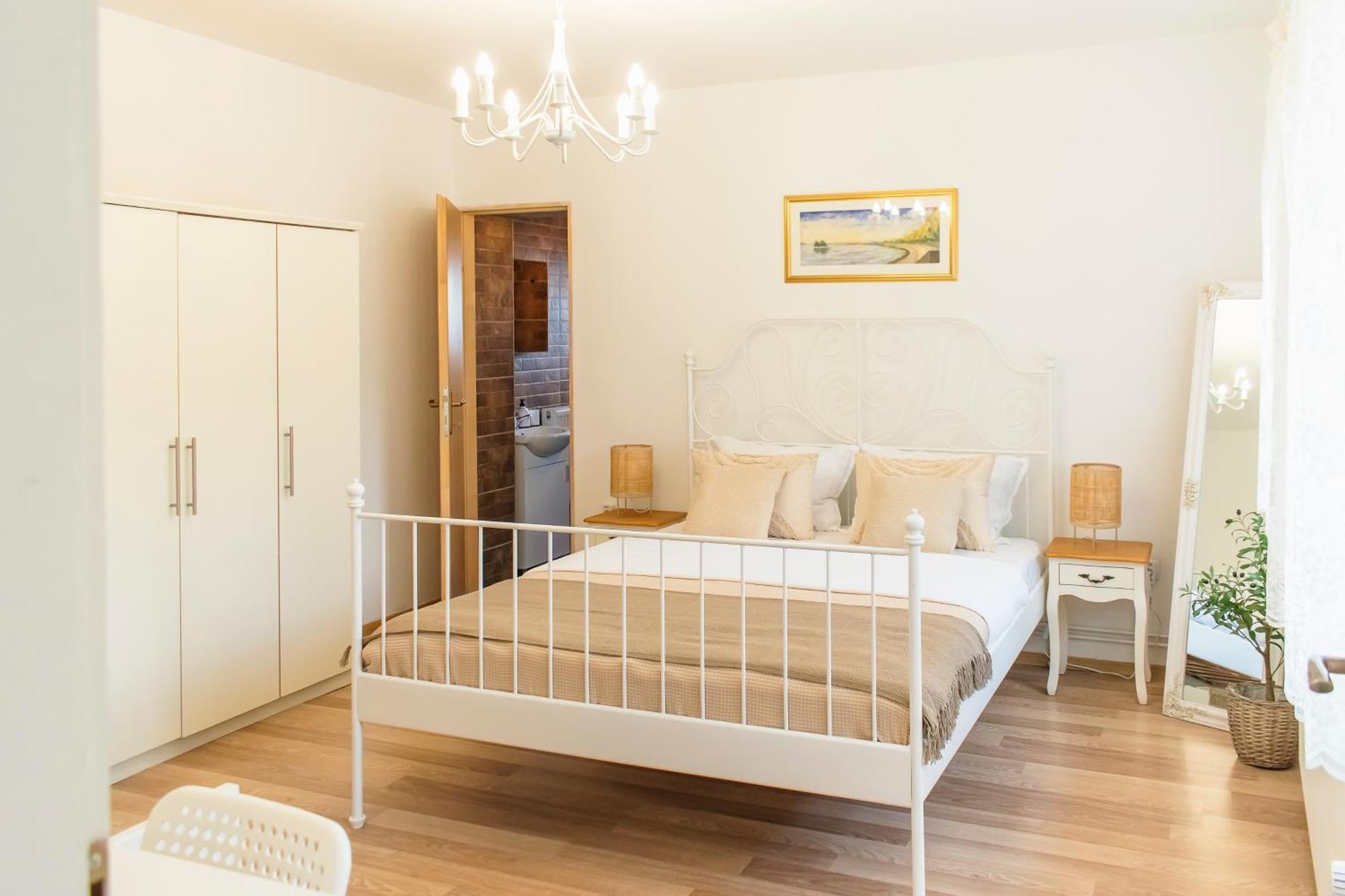 Goodlife Holiday House - Family & Friends Pozega Buitenkant foto