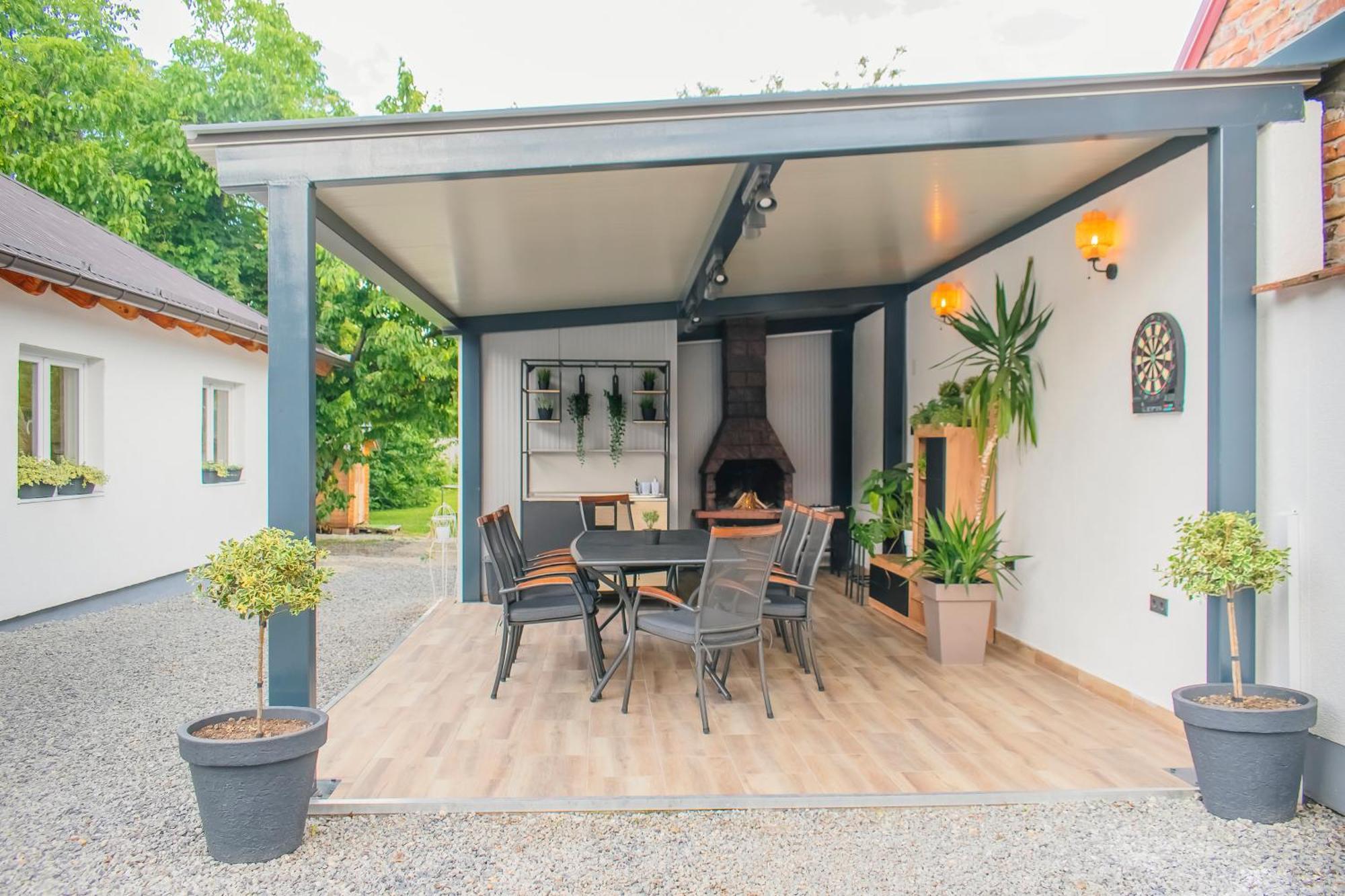 Goodlife Holiday House - Family & Friends Pozega Buitenkant foto