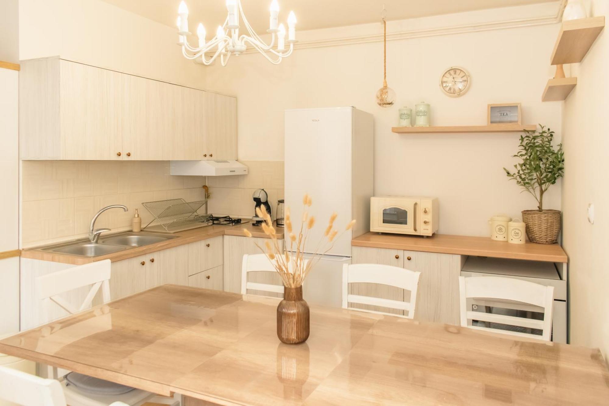 Goodlife Holiday House - Family & Friends Pozega Buitenkant foto
