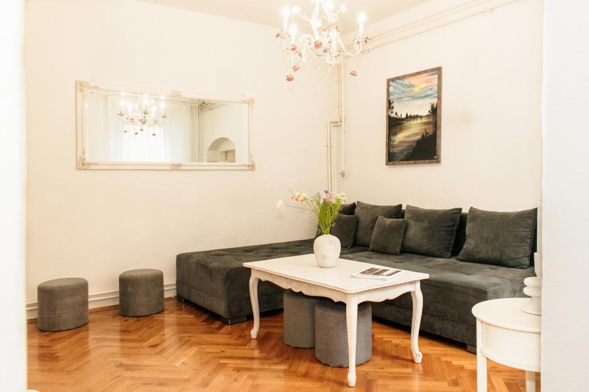 Goodlife Holiday House - Family & Friends Pozega Buitenkant foto