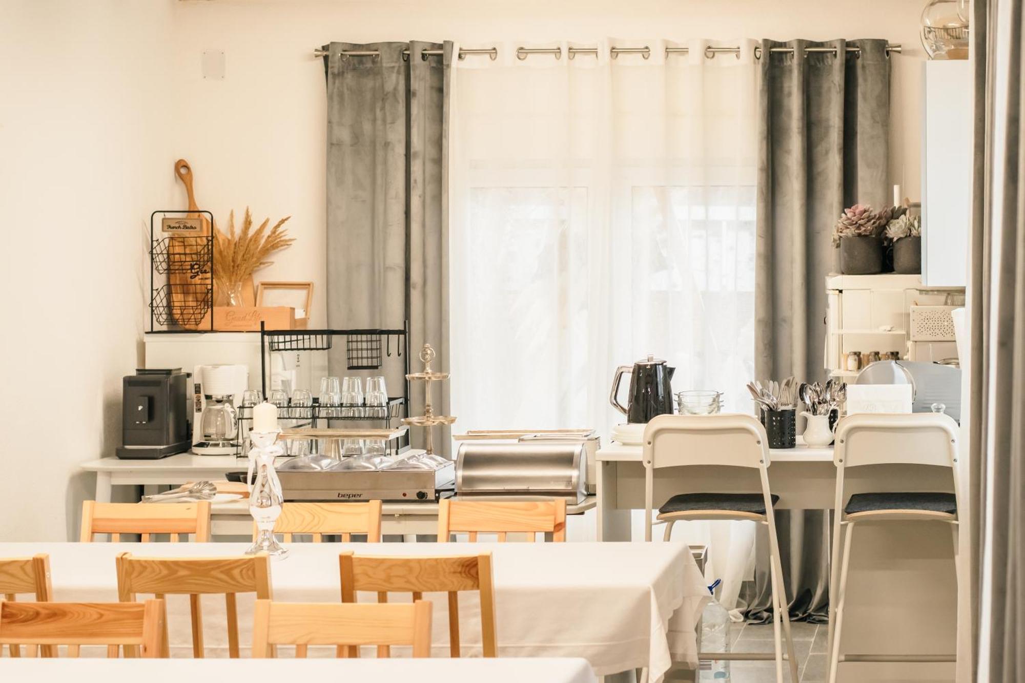 Goodlife Holiday House - Family & Friends Pozega Buitenkant foto