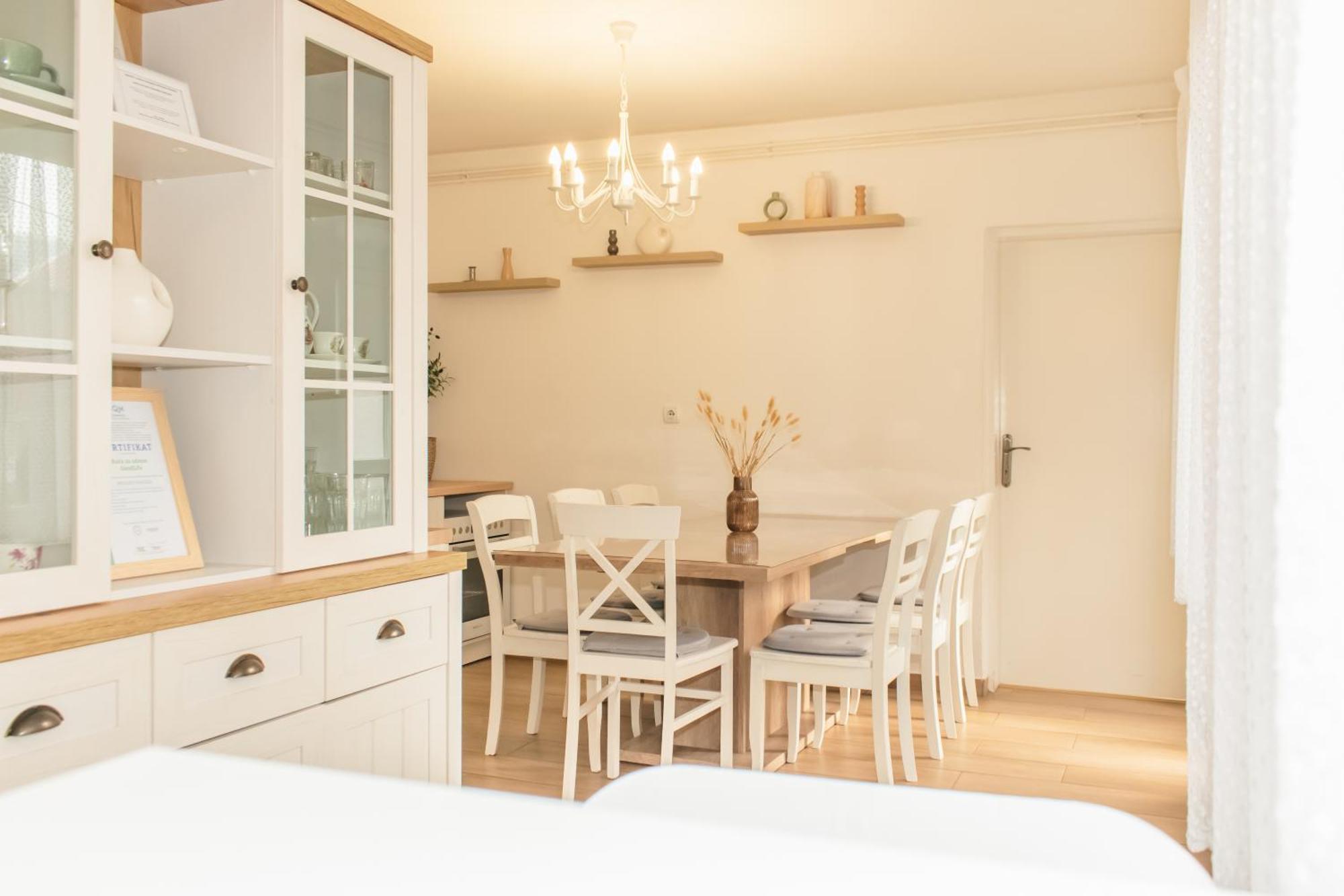 Goodlife Holiday House - Family & Friends Pozega Buitenkant foto